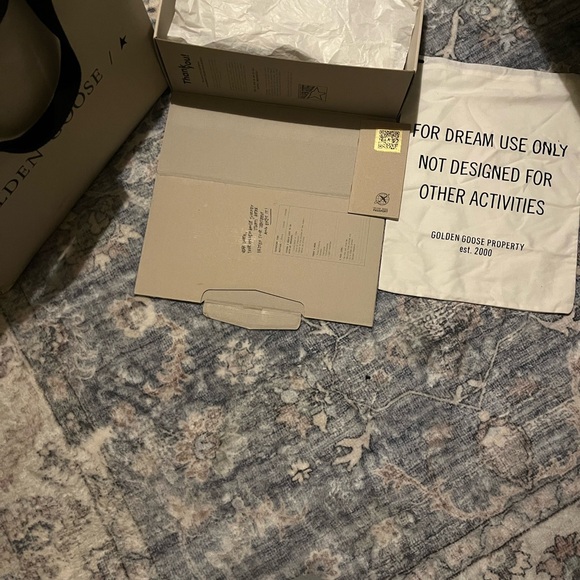 Men’s Golden Goose Dad Star Sneaker - Picture 4 of 7